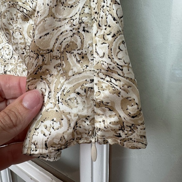 Josie Natori 100% Silk Cream & Gold Puff Sleeve Scalloped Neck Blouse Size XS - Picture 6 of 12